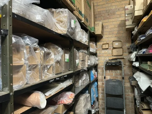 Kraft takeaway food packaging stocked at Great Lakes Packaging & Party Supplies in Tuncurry